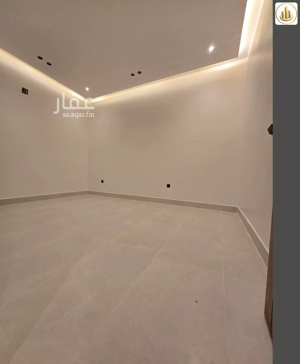 4 bedroom floor in Al Janadriyah 3
