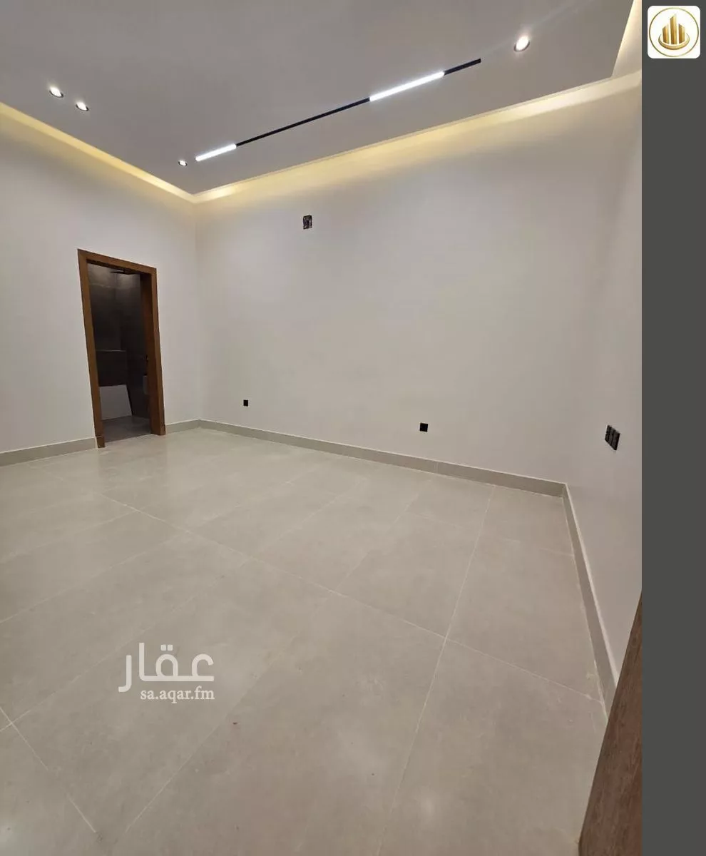 4 bedroom floor in Al Janadriyah 8