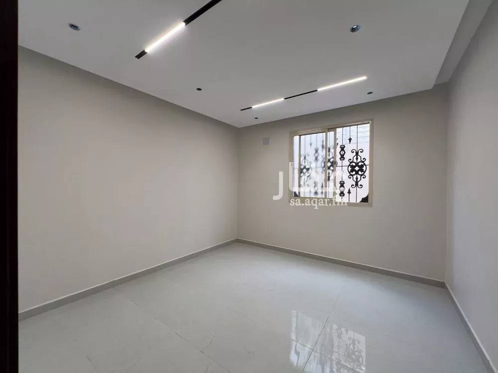5 bedroom floor in Tuwaiq 14
