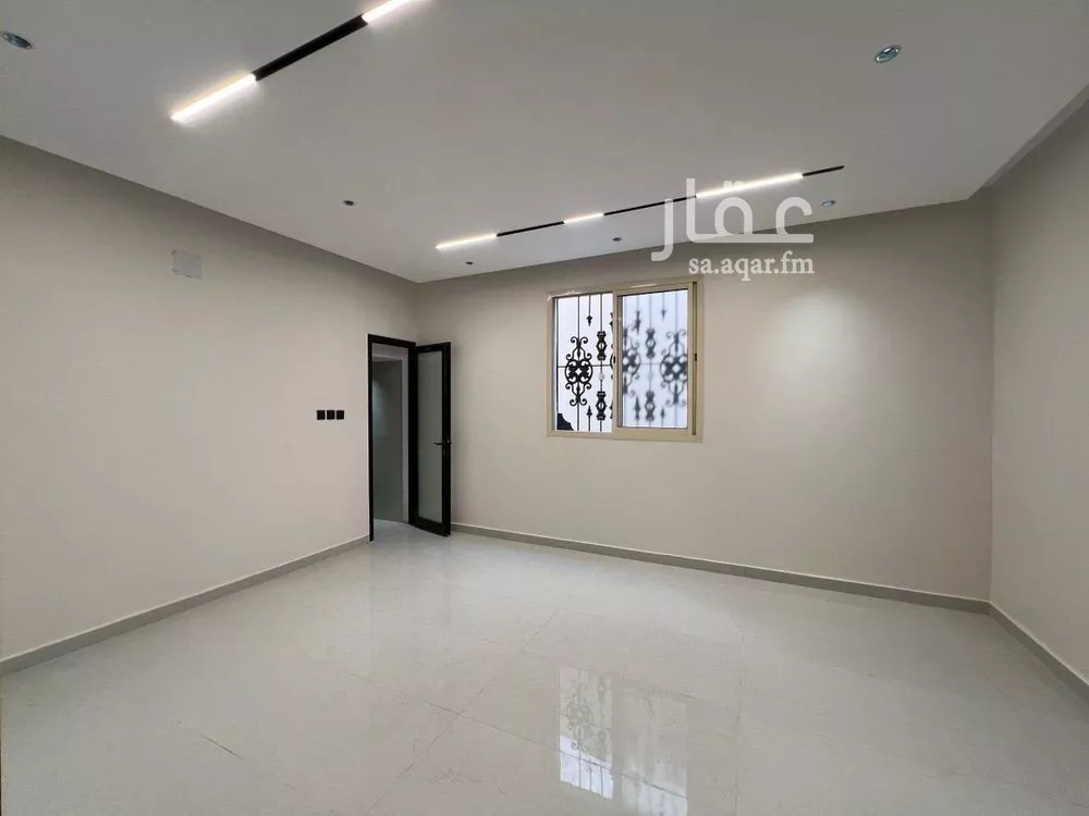 5 bedroom floor in Tuwaiq 16