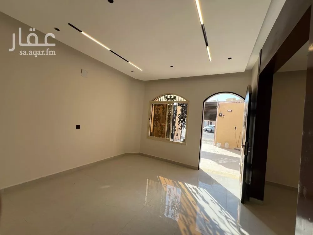 5 bedroom floor in Tuwaiq 20