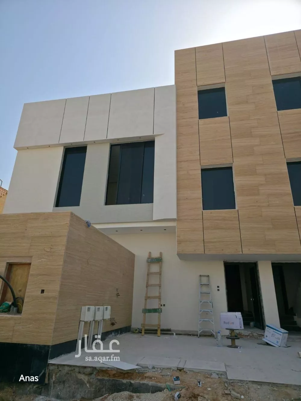3 bedroom floor in King Faisal 2