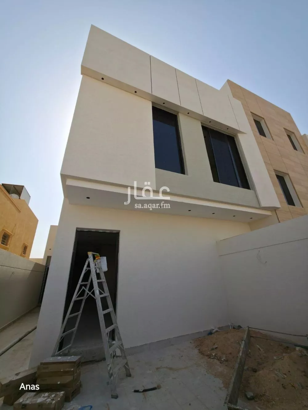 3 bedroom floor in King Faisal 2