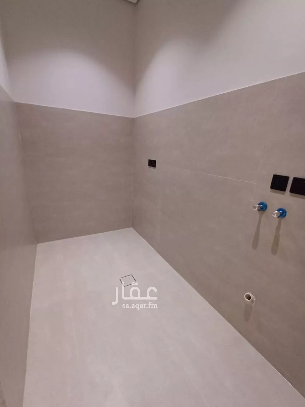 5 bedroom floor in Al Janadriyah 12
