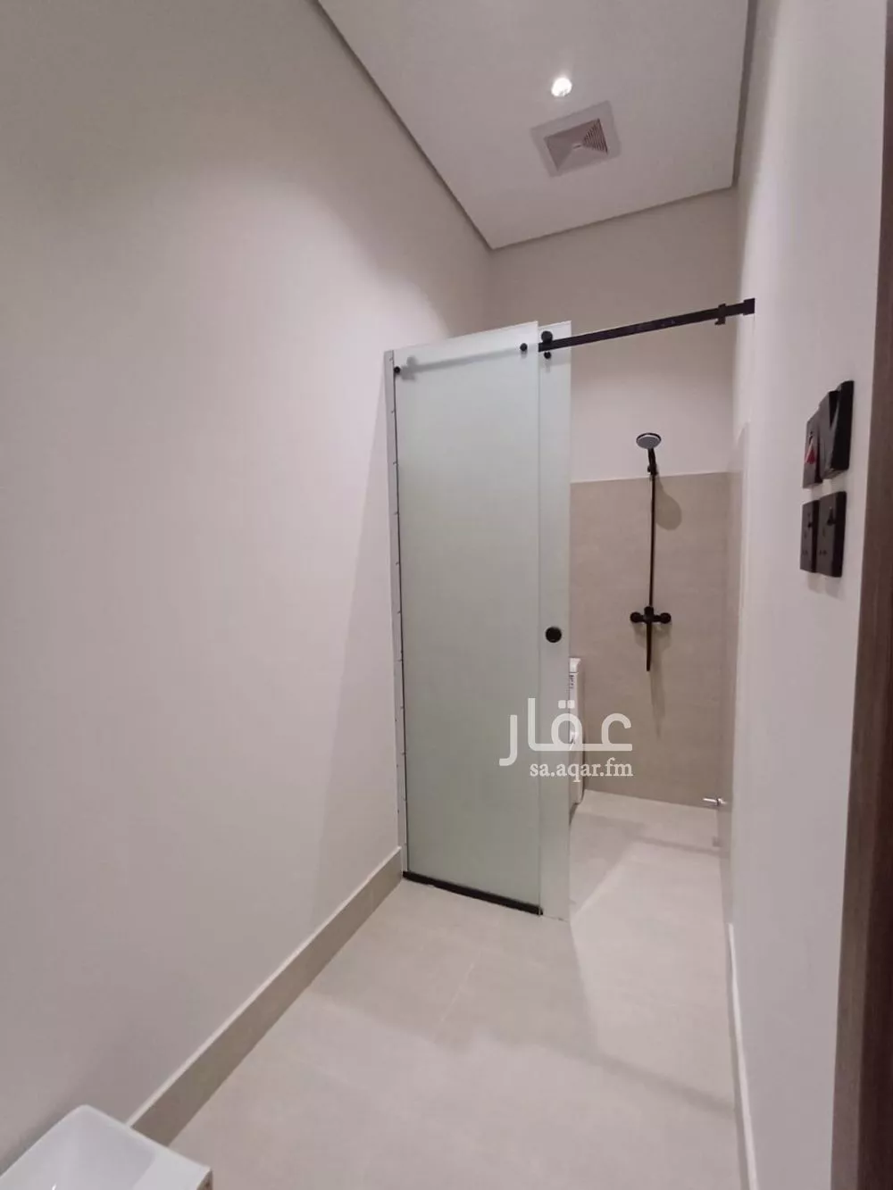 5 bedroom floor in Al Janadriyah 14