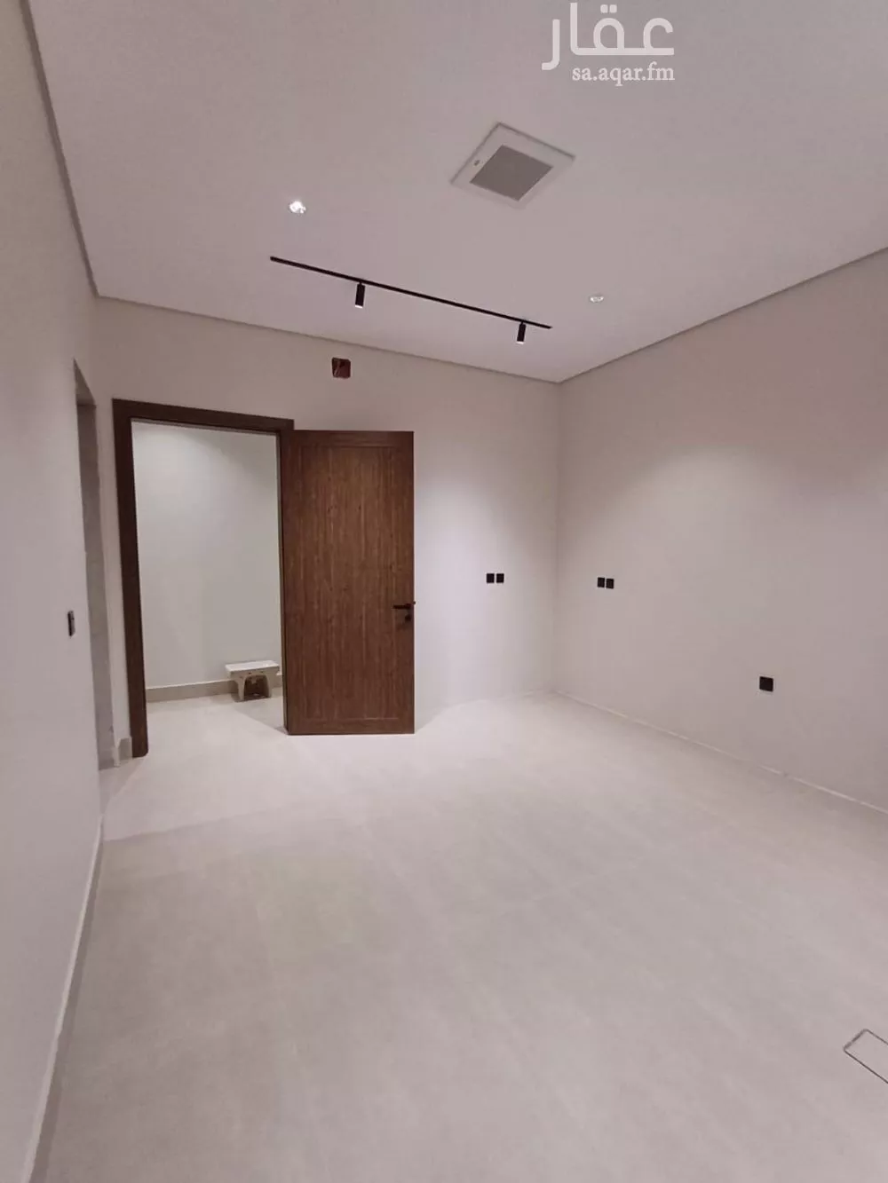 5 bedroom floor in Al Janadriyah 15