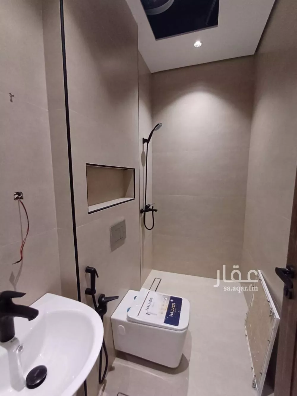 5 bedroom floor in Al Janadriyah 25