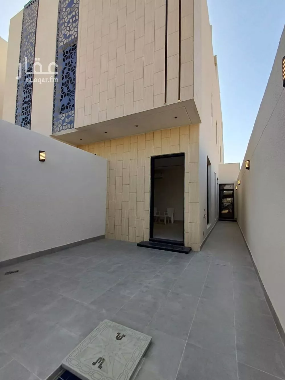 5 bedroom floor in Al Janadriyah 4
