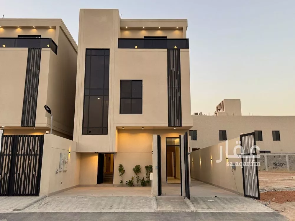 3 bedroom floor in Al Aridh 2