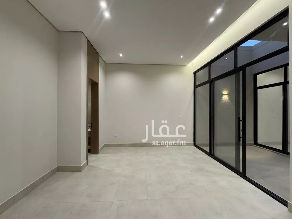 3 bedroom floor in Al Aridh 13