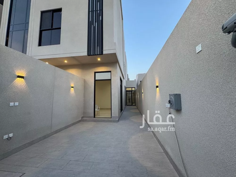3 bedroom floor in Al Aridh 3
