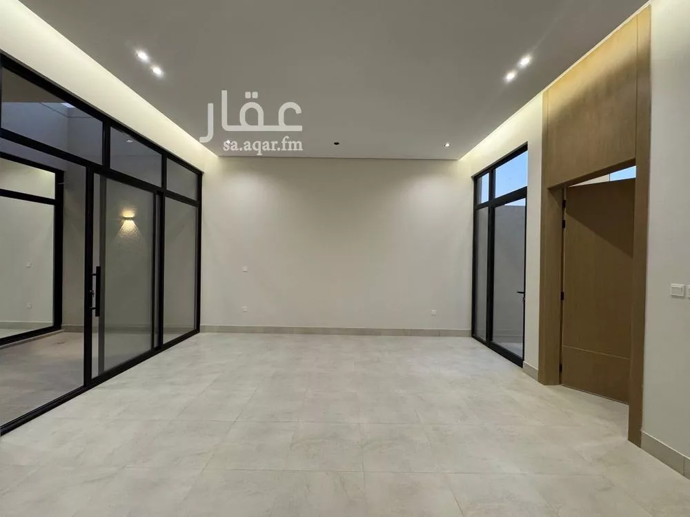 3 bedroom floor in Al Aridh 5
