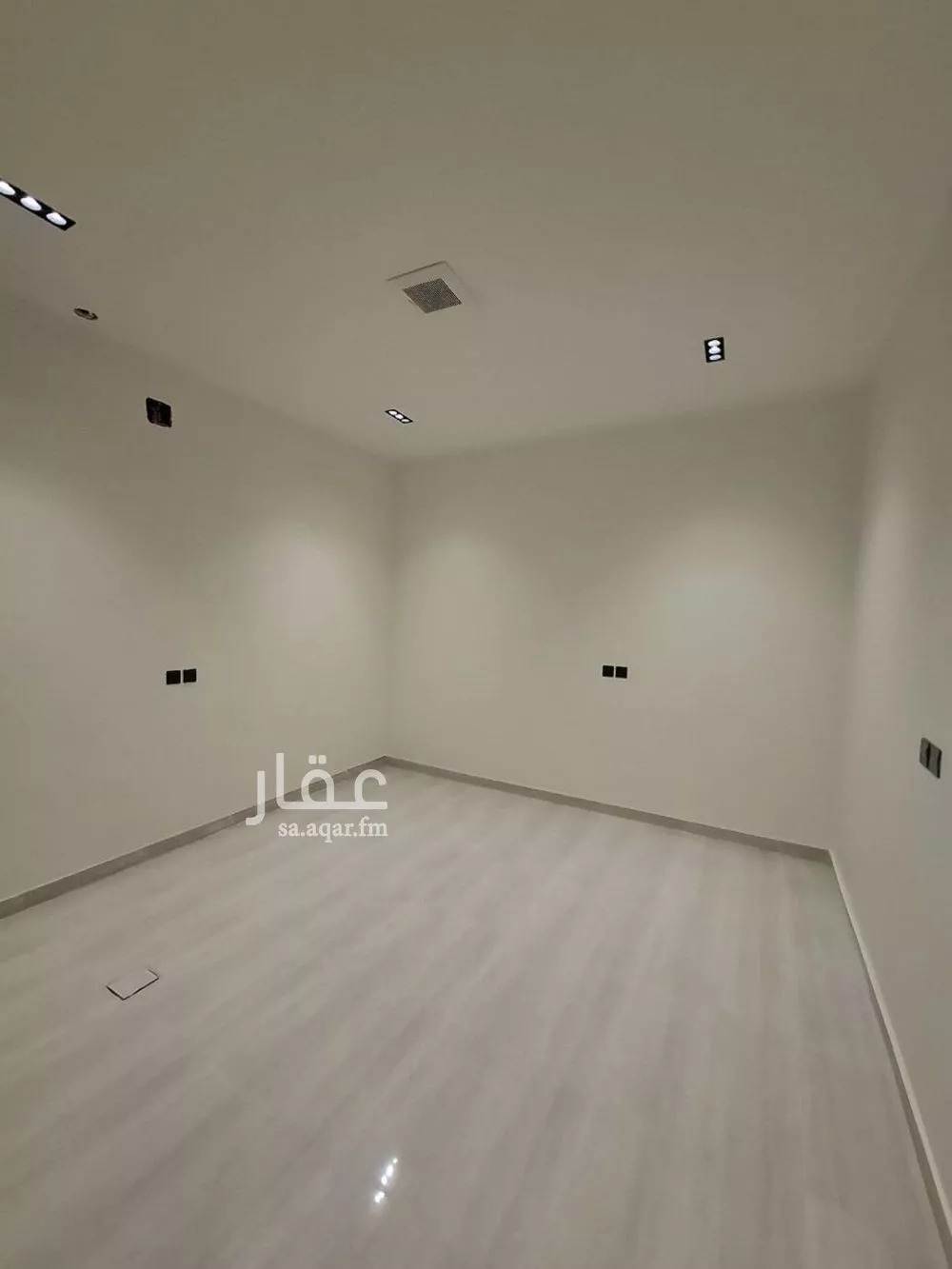3 bedroom floor in Tuwaiq 8