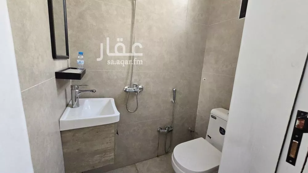 4 bedroom floor in Al Maizilah 11
