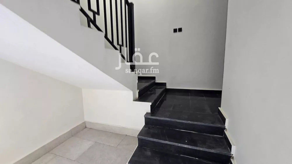 4 bedroom floor in Al Maizilah 3