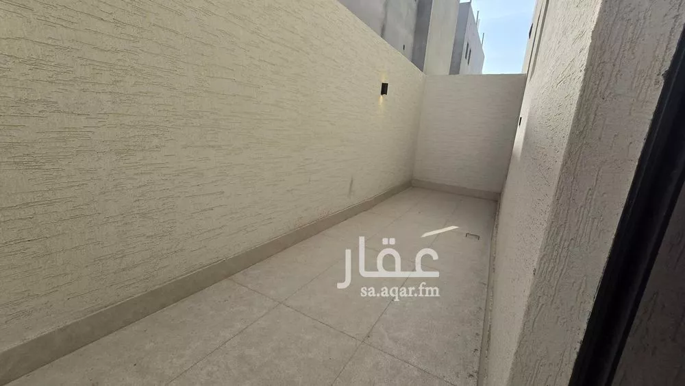 4 bedroom floor in Al Maizilah 21