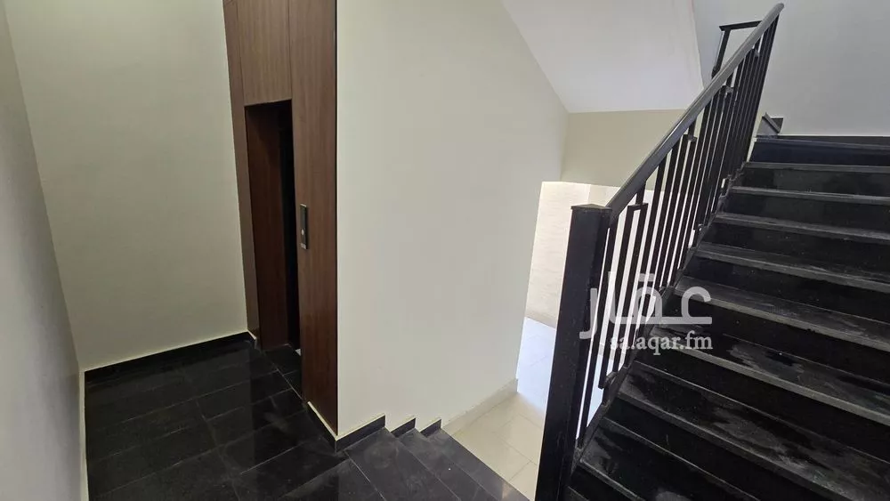 4 bedroom floor in Al Maizilah 23