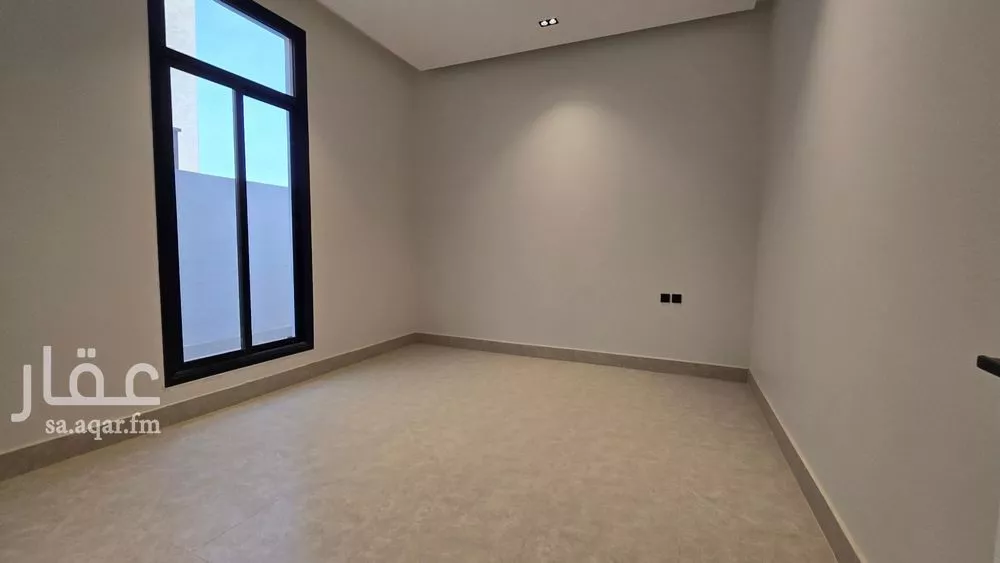 4 bedroom floor in Al Maizilah 8
