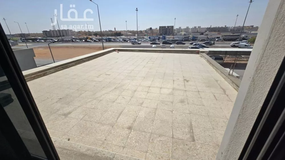 4 bedroom floor in Al Maizilah 9