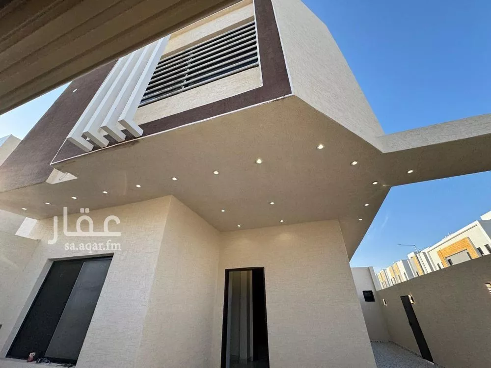 3 bedroom floor in Taibah 4