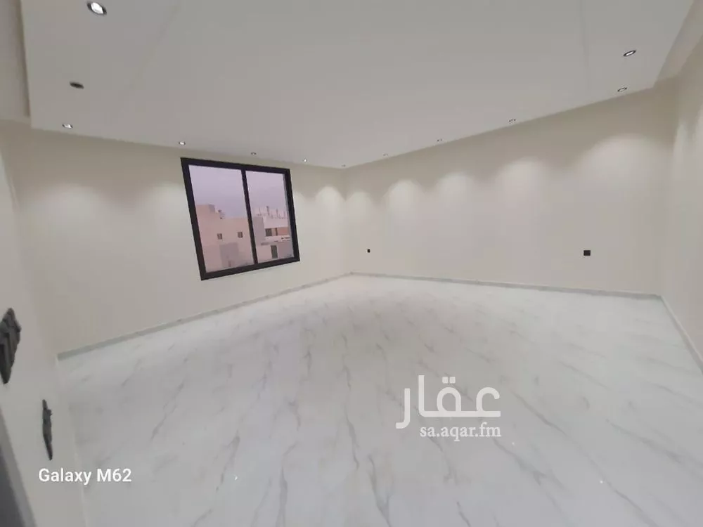 4 bedroom floor in Badr 11