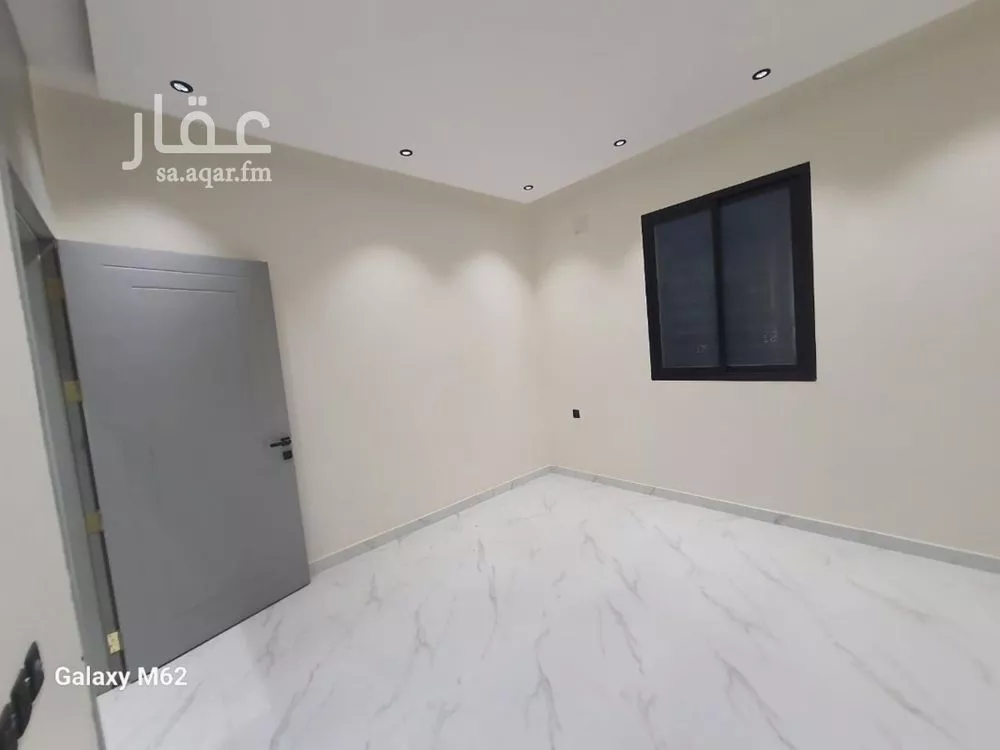 4 bedroom floor in Badr 9