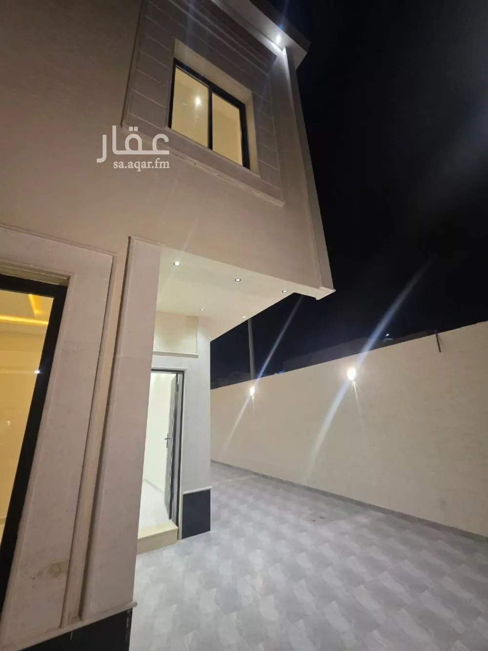دور 4 غرف في احد 10