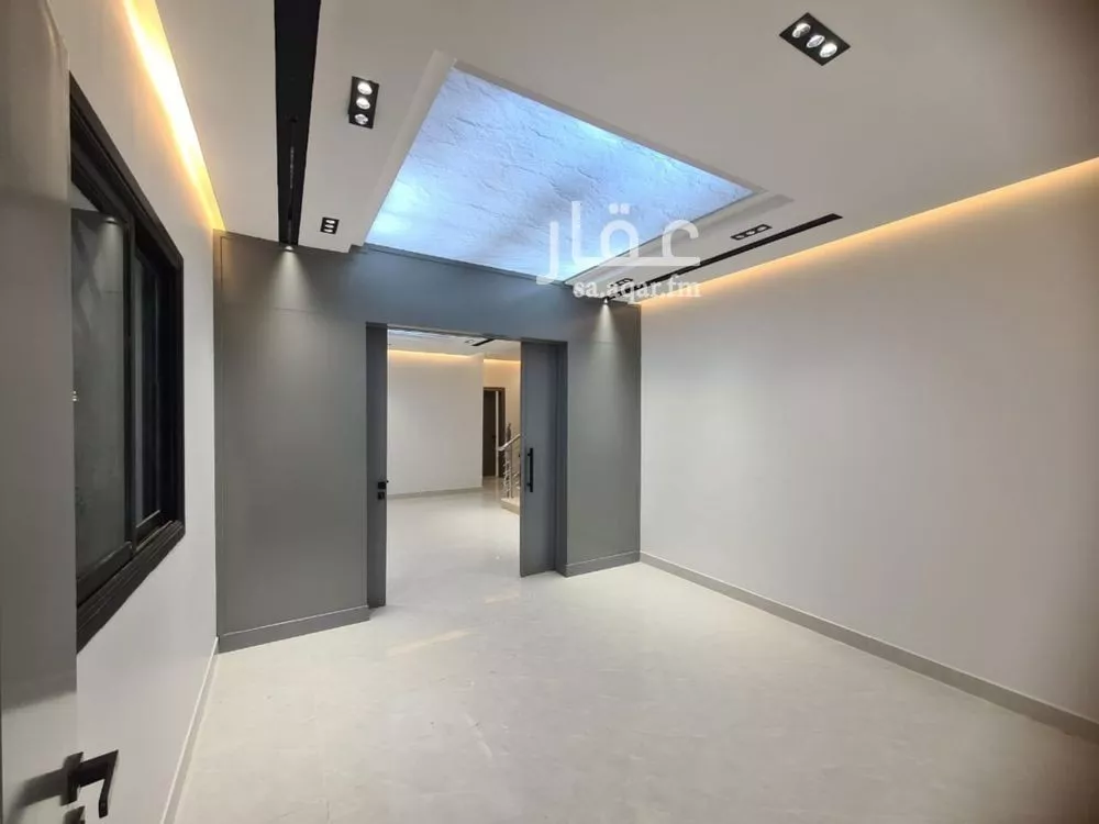4 bedroom floor in Taibah 8