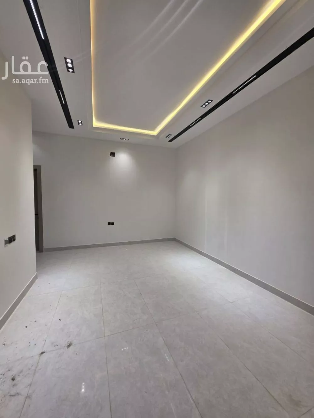 دور 6 غرف في طيبة 10