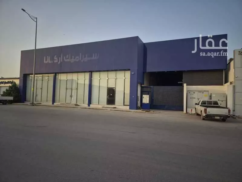 warehouse in Al Aziziyah, Riyadh 3