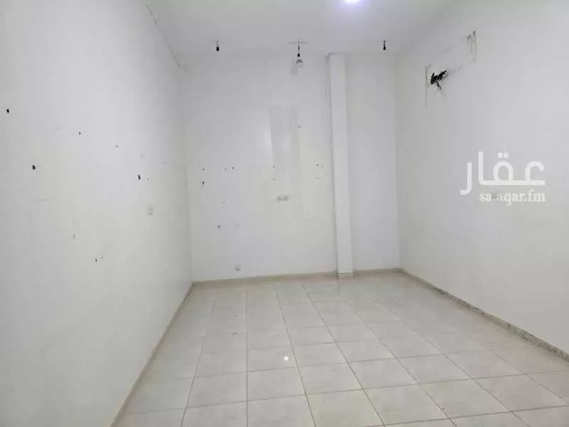 shop in King Fahd, Madinah 2