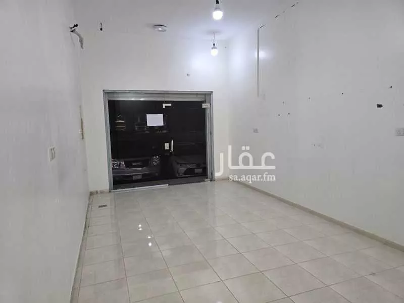 shop in King Fahd, Madinah 4
