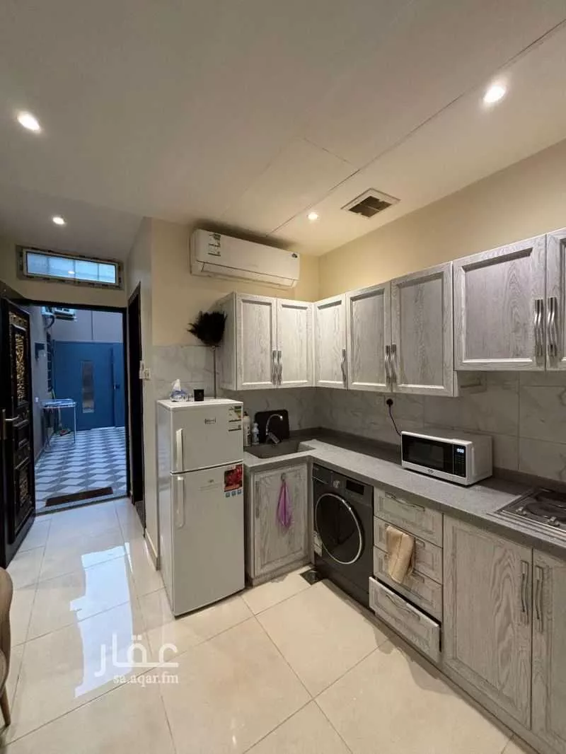 1 bedroom apartment in Al Malaz 3