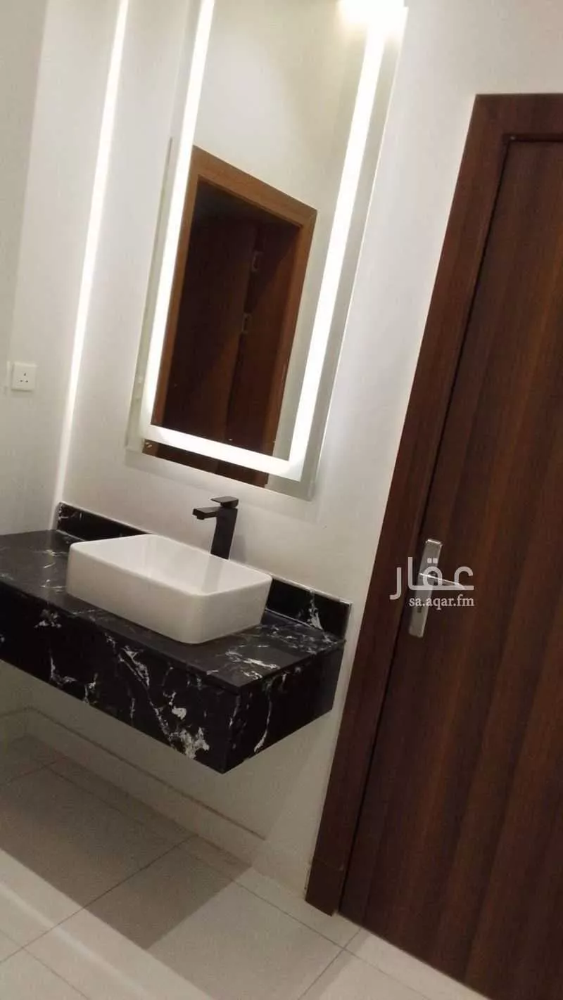 6 bedroom apartment in Al Rabwa 6