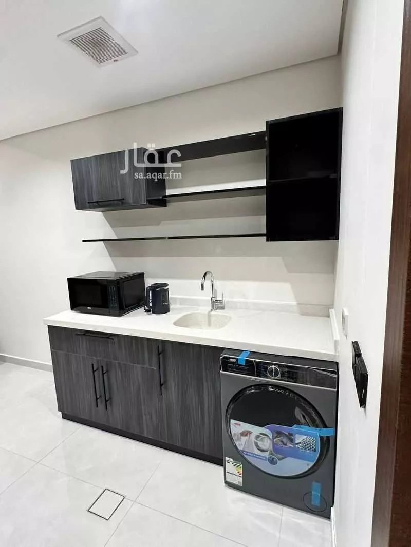 1 bedroom building in Al Malqa, Riyadh 7