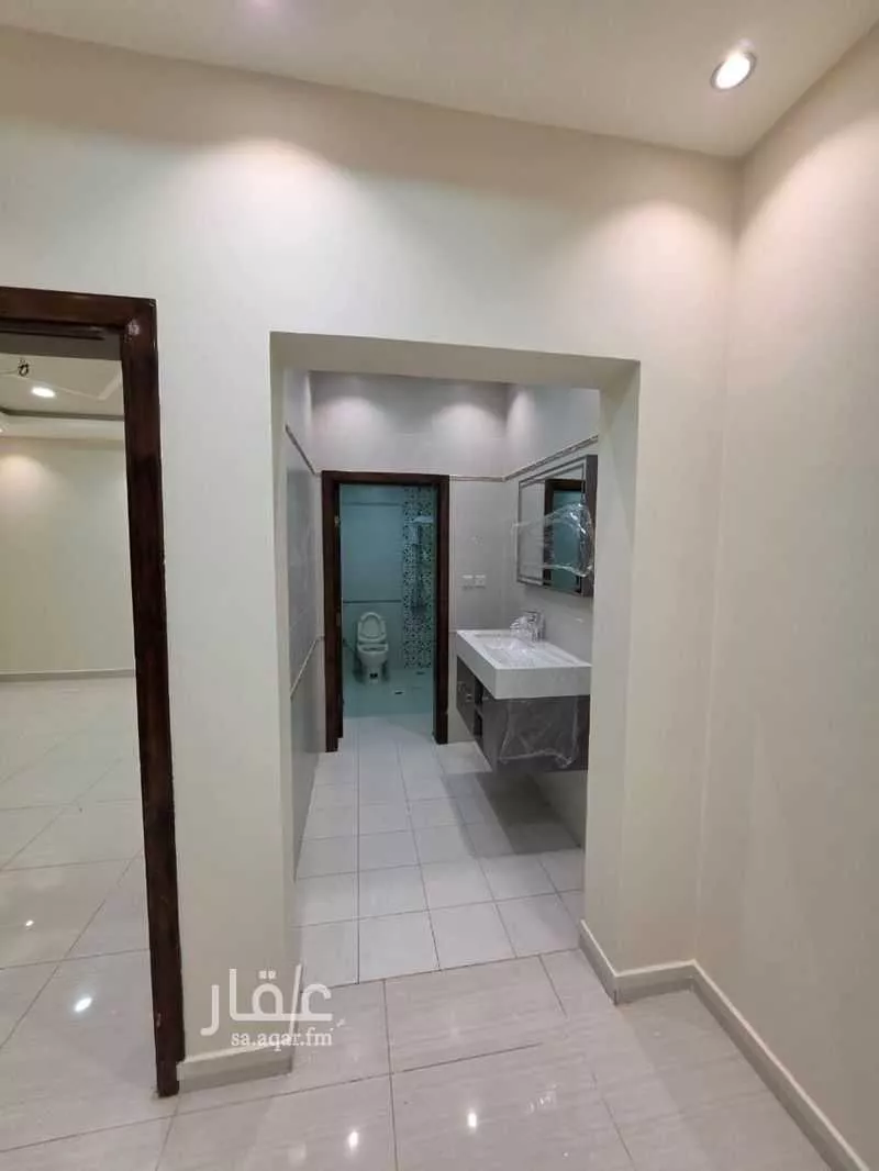 3 bedroom apartment in Al Rawabi, Madinah 11