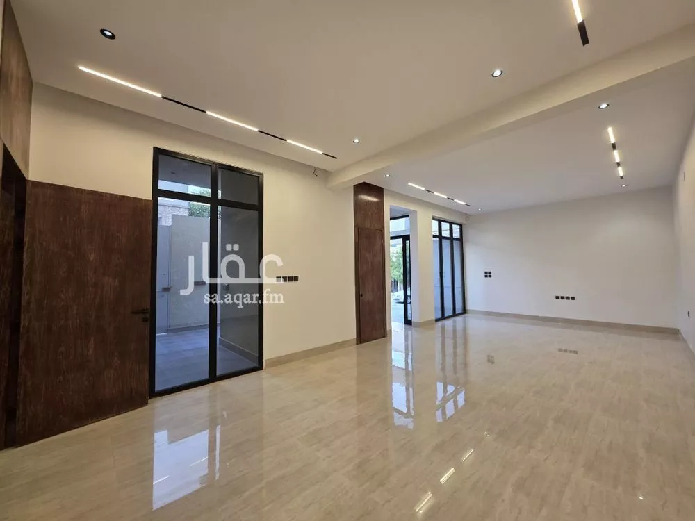 4 bedroom villa in Al Uraija Al Awsat, Riyadh 10