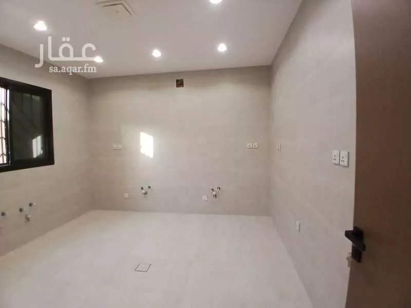 4 bedroom villa in Al Zahrah, Riyadh 4