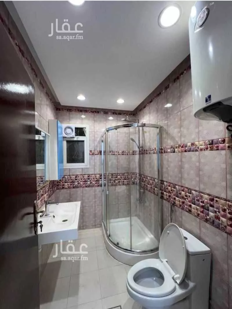 5 bedroom villa in Al Mursalat, Riyadh 6