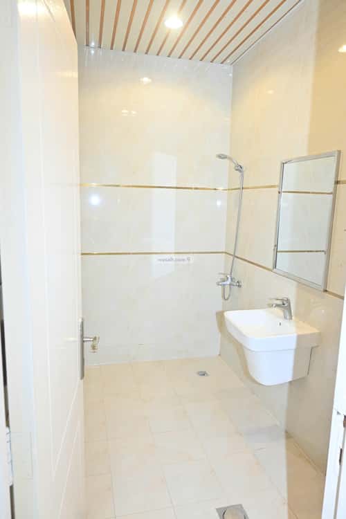 3 bedroom apartment in Al Malqa 3