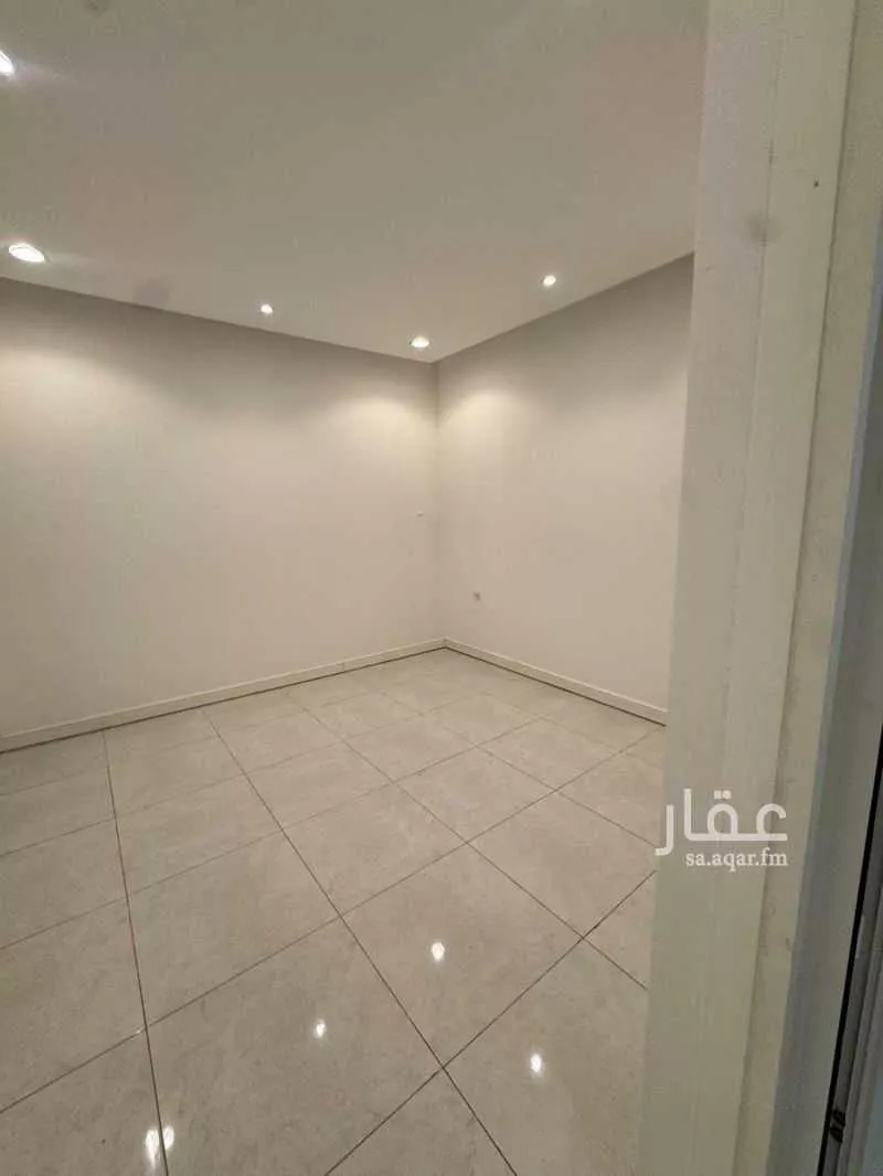 2 bedroom apartment in Umm Al Hamam Al Sharqi 6