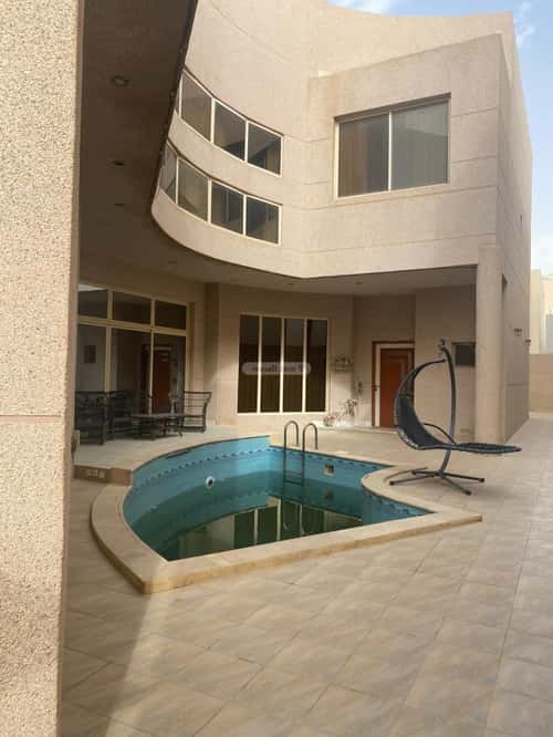 5 bedroom villa in Al Malqa 2