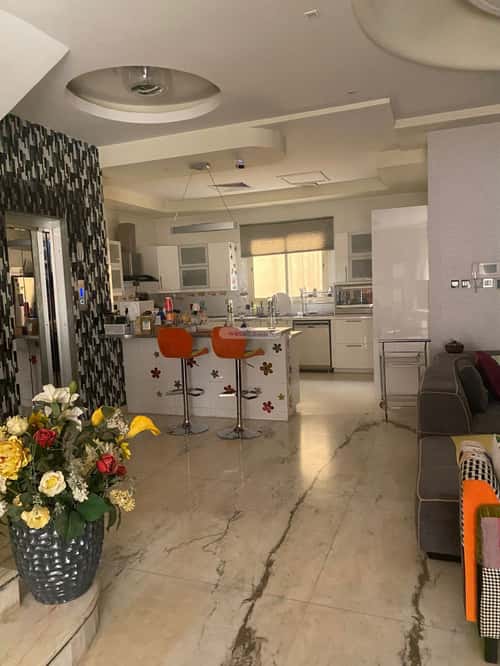5 bedroom villa in Al Malqa 4