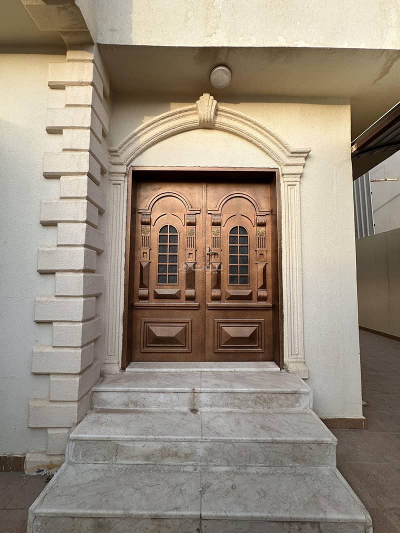 5 bedroom villa in Ishbiliyah, Riyadh 8