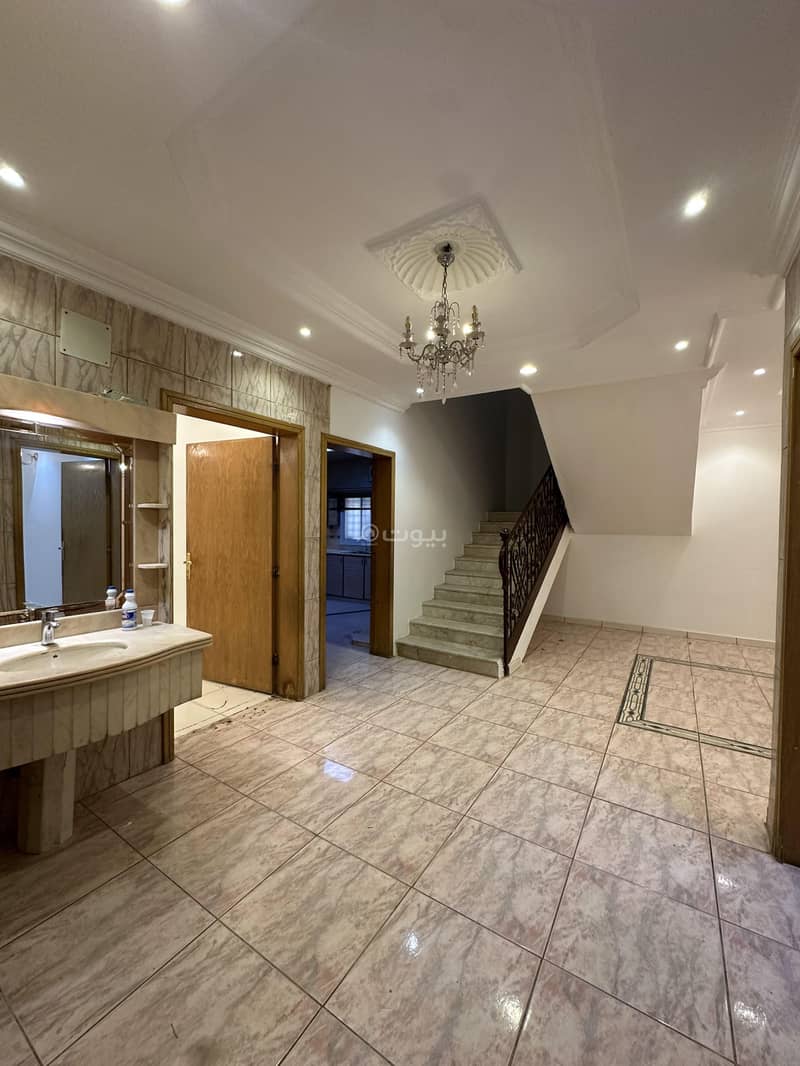 5 bedroom villa in Ishbiliyah, Riyadh 9