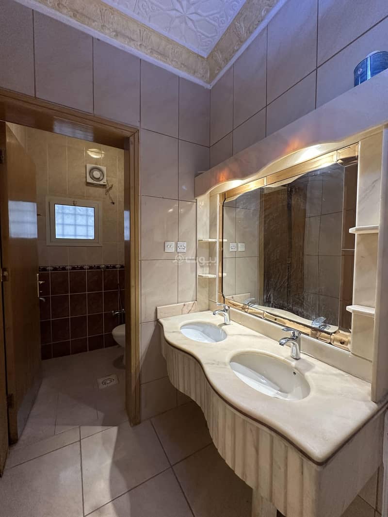 5 bedroom villa in Ishbiliyah, Riyadh 17