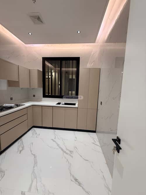 4 bedroom apartment in Dhahrat Laban 6