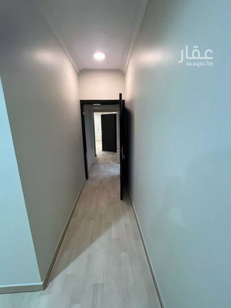الطابق في الوادي