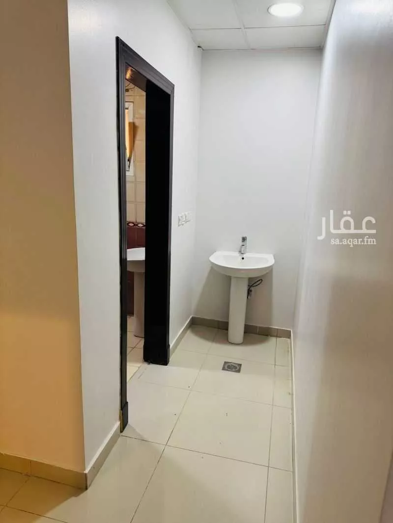 3 bedroom office in Al Nahda, Riyadh 4