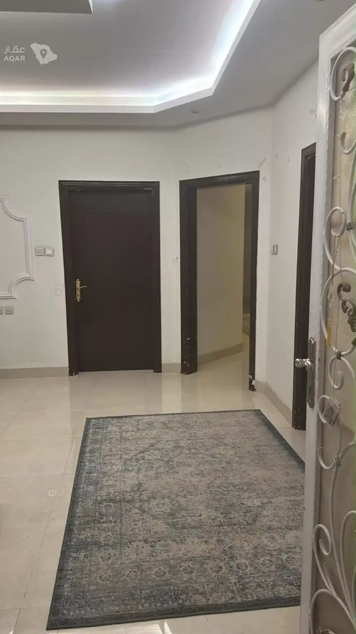 8 bedroom villa in Al Murooj, Riyadh 9